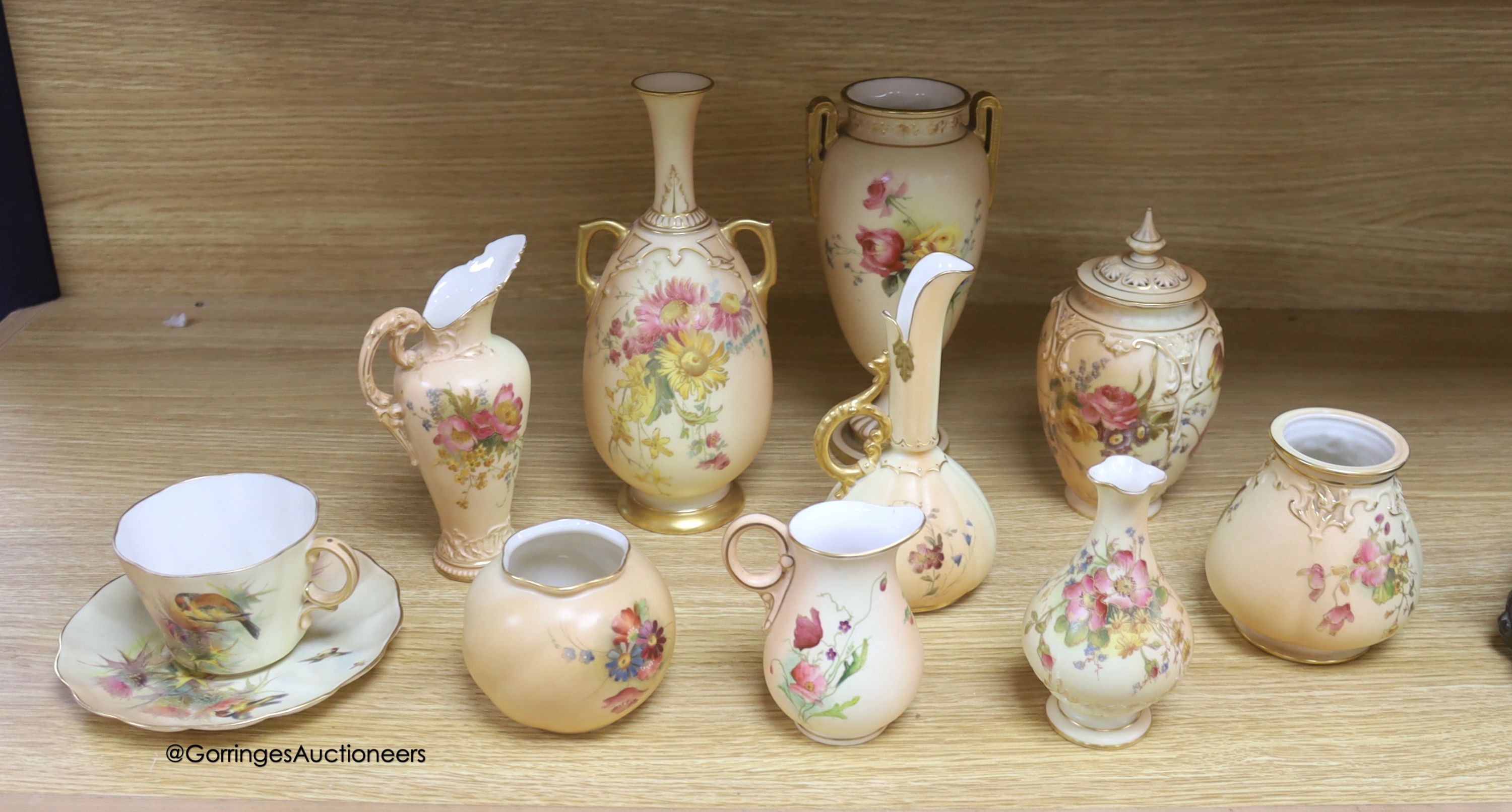 A collection of Worcester ivory blush ceramics, tallest 21cm (10)